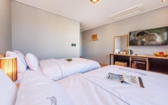 Sea Star Hostel Yeosu Bagian luar foto