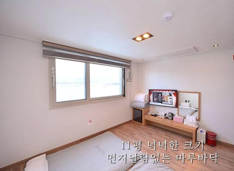 Sea Star Hostel Yeosu Bagian luar foto