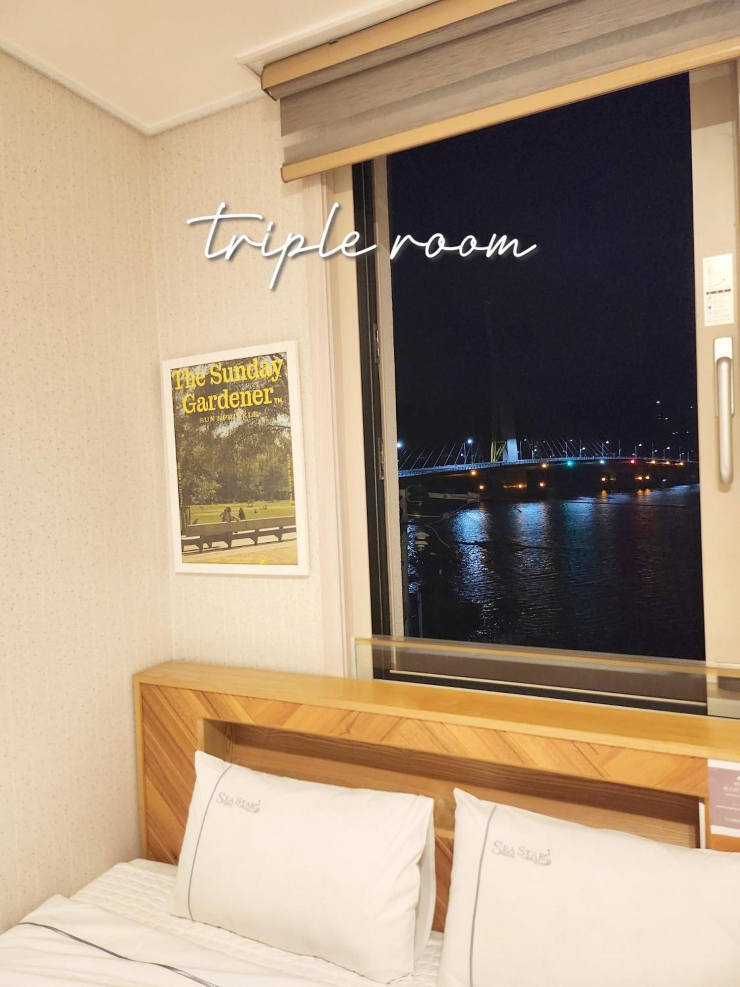 Sea Star Hostel Yeosu Bagian luar foto