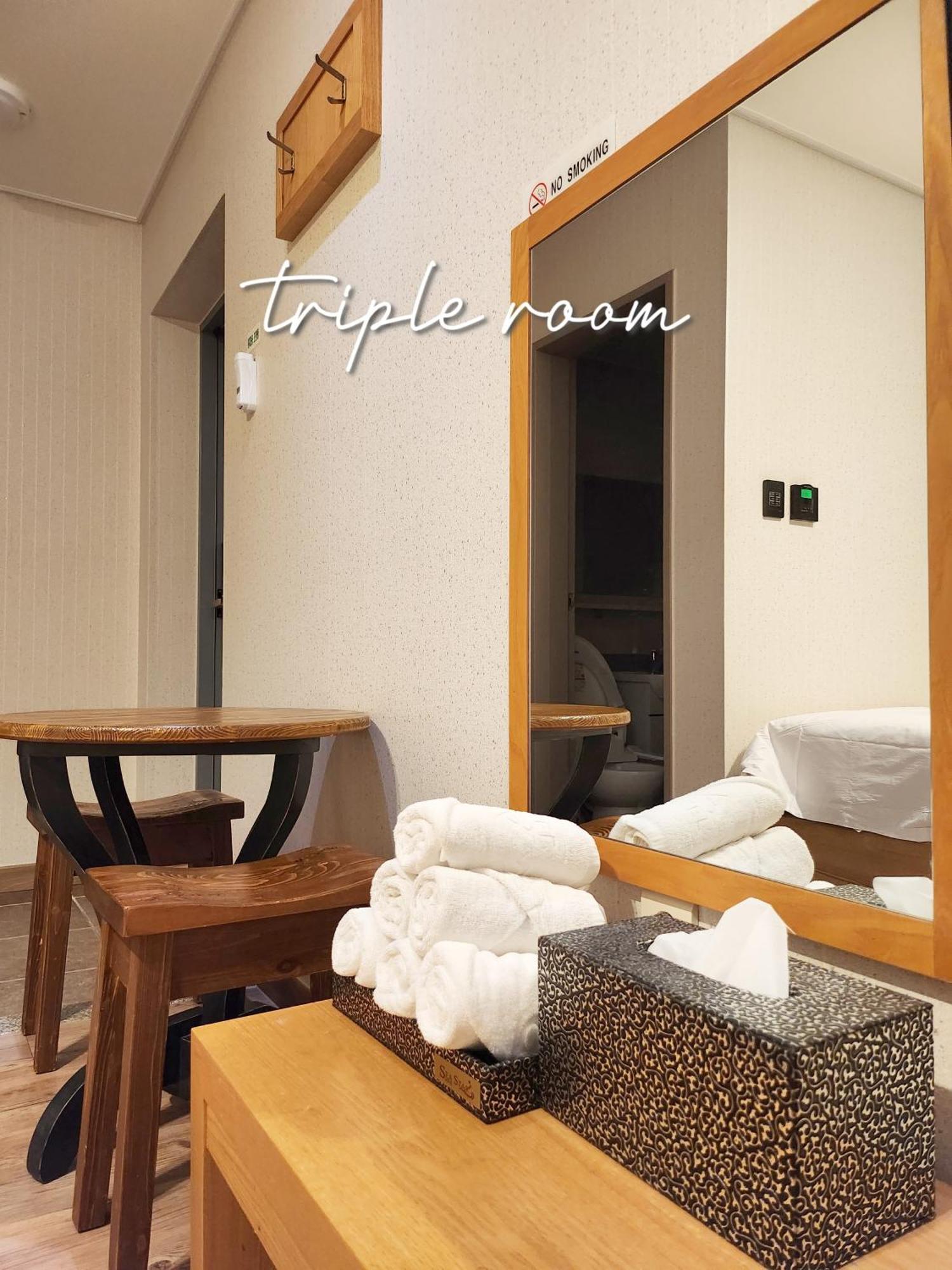 Sea Star Hostel Yeosu Bagian luar foto