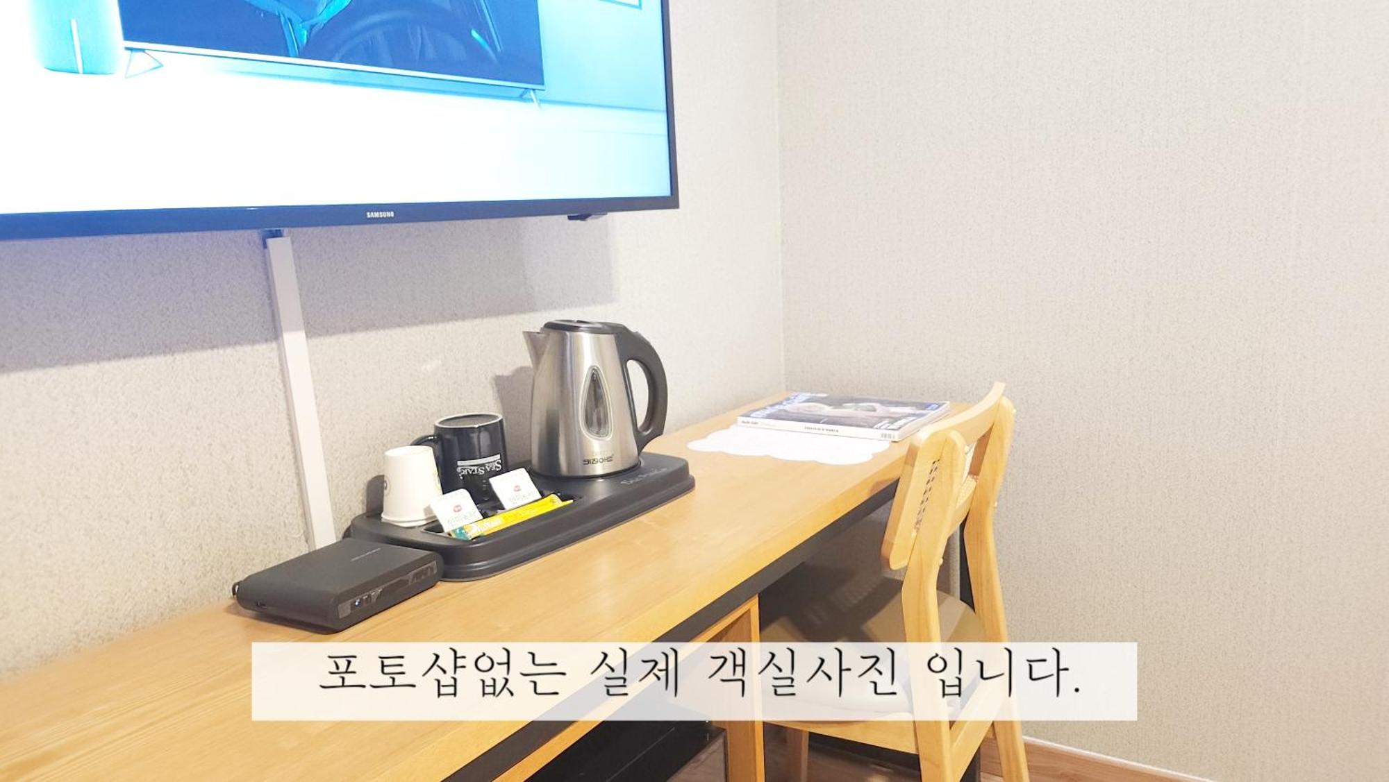 Sea Star Hostel Yeosu Bagian luar foto